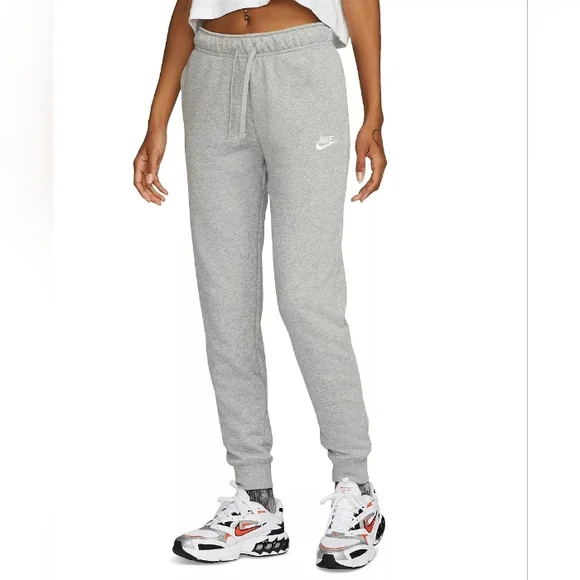 Nike Women's Sportswear Club Fleece Mid-Rise Joggers in Gray Sz 1X NWT - Picture 1 of 9